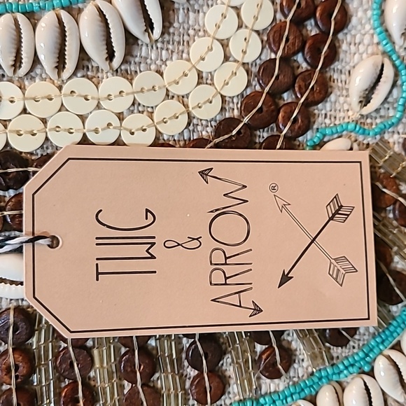 Twig & Arrow Woven Tote - Picture 3 of 16